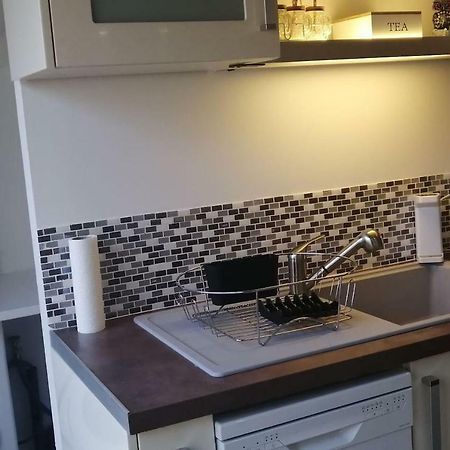 Maison F2, Neuve Au Calme Avec Jardinet La Crau Exterior photo